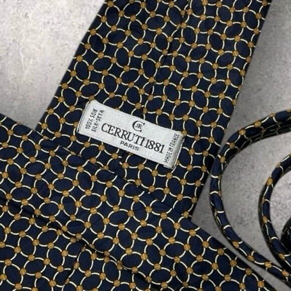 CERRUTI Silk Tie FRANCE Navy Beige Geometric W:4" EUC - Picture 2 of 4